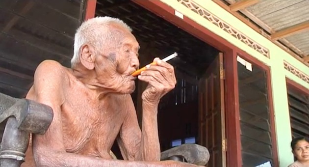 【マジで！？】145歳のおじいさんがインドネシアで発見される！イギリス各誌が報道！