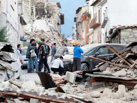 イタリアでM6.4の大地震が発生！最大震度5強レベルの揺れ！建物倒壊多数で、死傷者が増える恐れ！