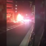 【衝撃事故】東京・練馬区下石神井の新青梅街道でプロパンガスを積んだワゴン車が爆発＆炎上！深夜の爆音に現場は騒然！