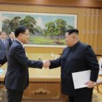 【朗報】南北首脳会談の開催が決定！韓国特使を金正恩氏が熱烈歓迎し、交渉中は核実験・ミサイル発射停止を明言！場合によっては核放棄も示唆！