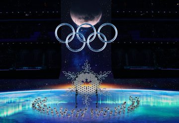 腐敗と汚染にまみれた北京五輪が開幕！今回も「ぼったくり男爵」（IOCバッハ会長）が暗躍！ウイグル人ランナーを起用しつつ「ワンワールド・ワンファミリー（世界政府主義）」をアピール！